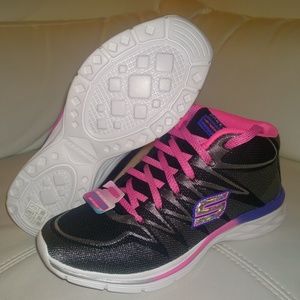 New Skechers Dream N'Dash Sneaker
